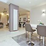 Degli Ubaldi Garden Apartment